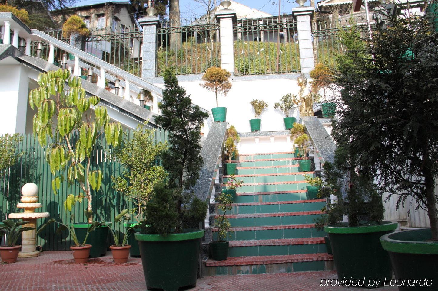 R.J.Resorts Darjeeling  Luaran gambar