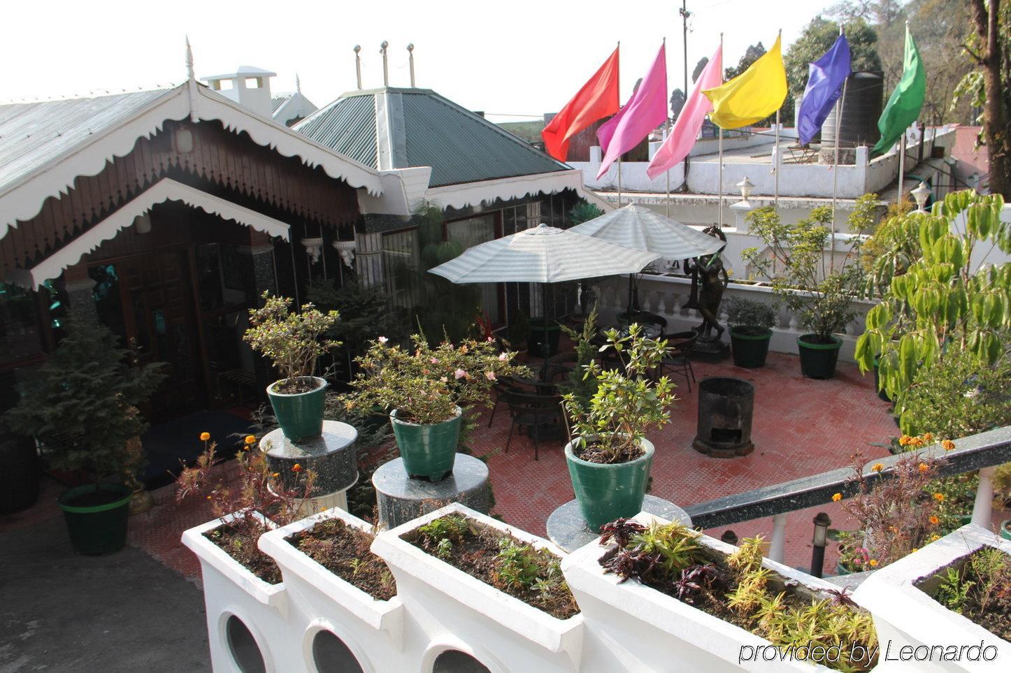 R.J.Resorts Darjeeling  Luaran gambar