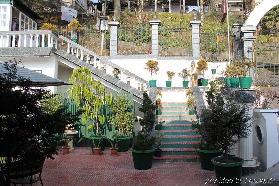 R.J.Resorts Darjeeling  Luaran gambar