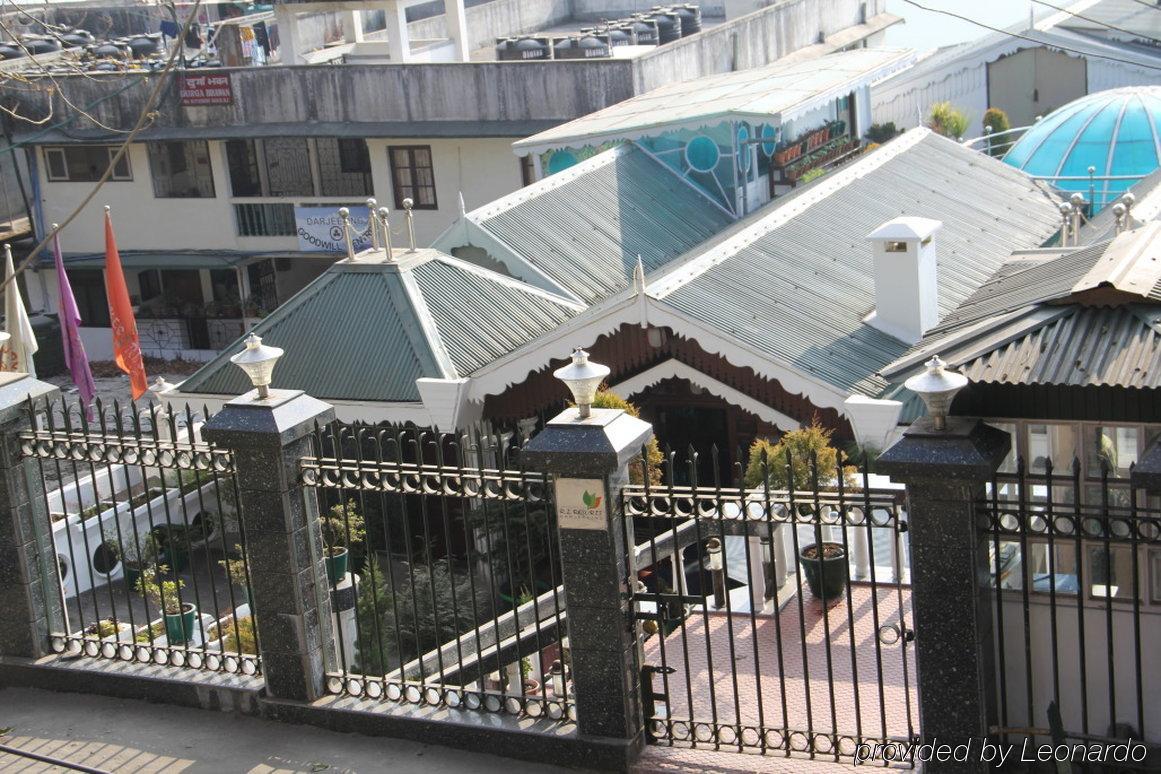 R.J.Resorts Darjeeling  Luaran gambar