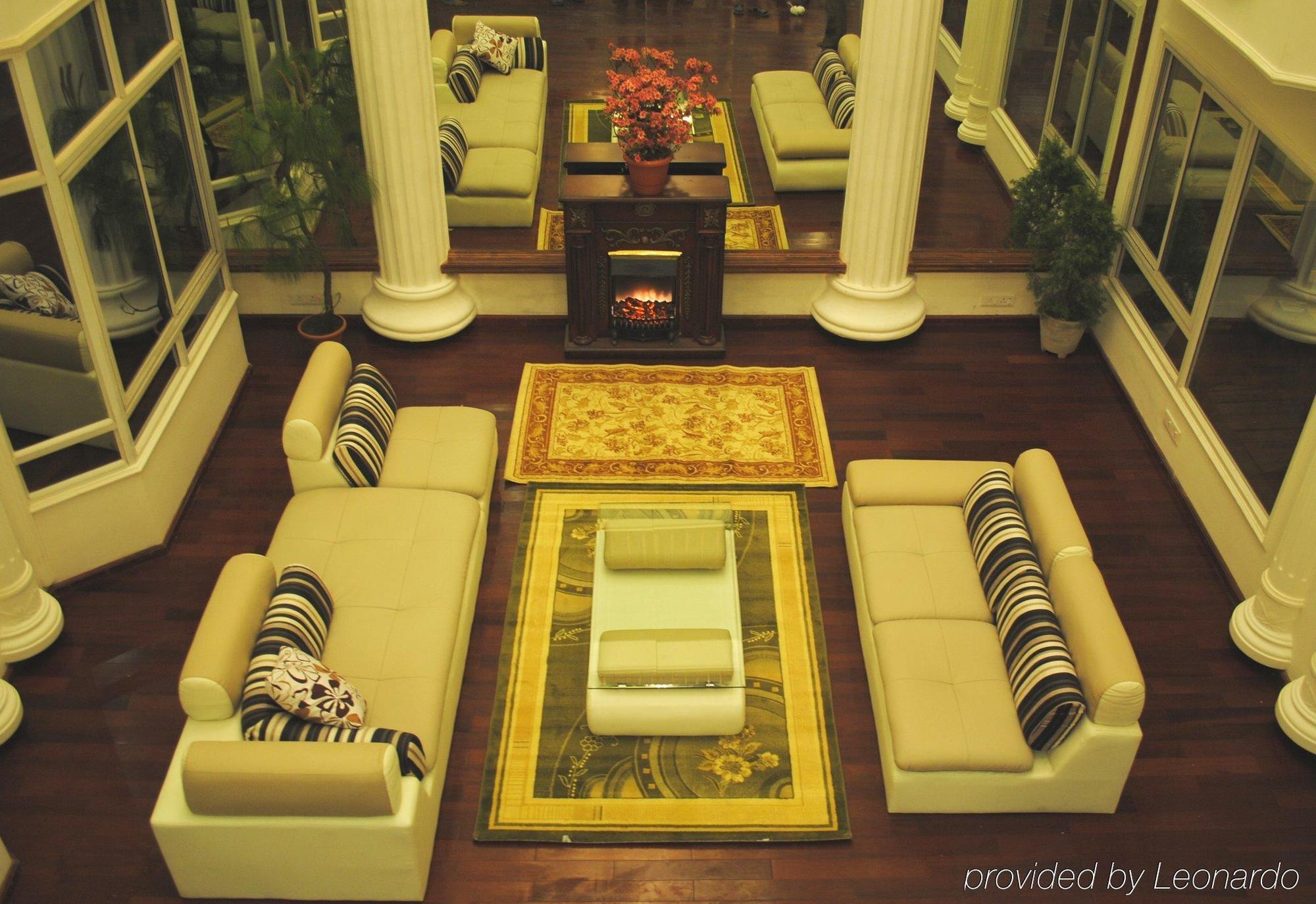 R.J.Resorts Darjeeling  Dalaman gambar