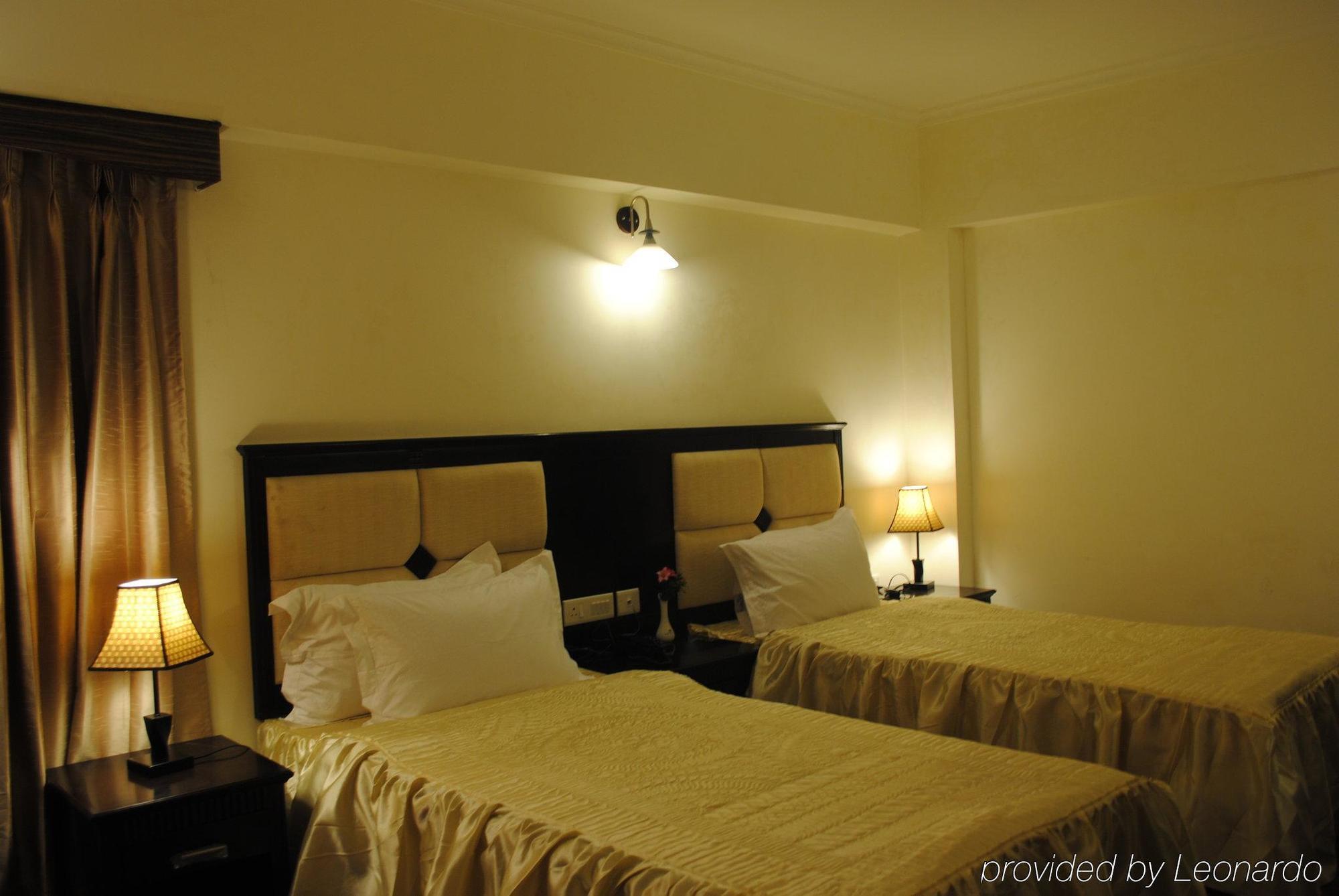 R.J.Resorts Darjeeling  Bilik gambar