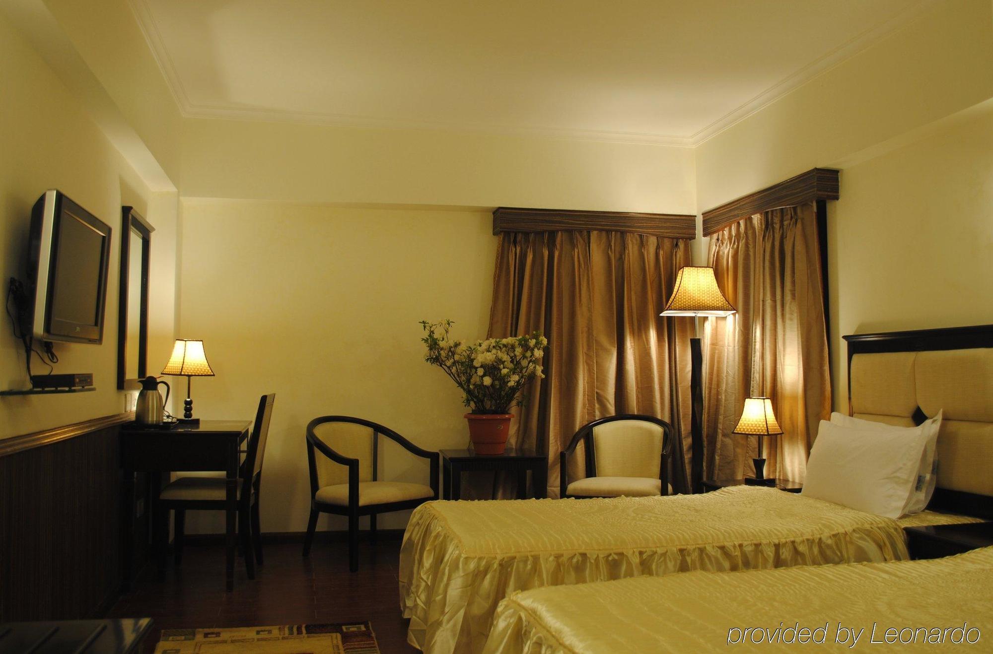 R.J.Resorts Darjeeling  Bilik gambar