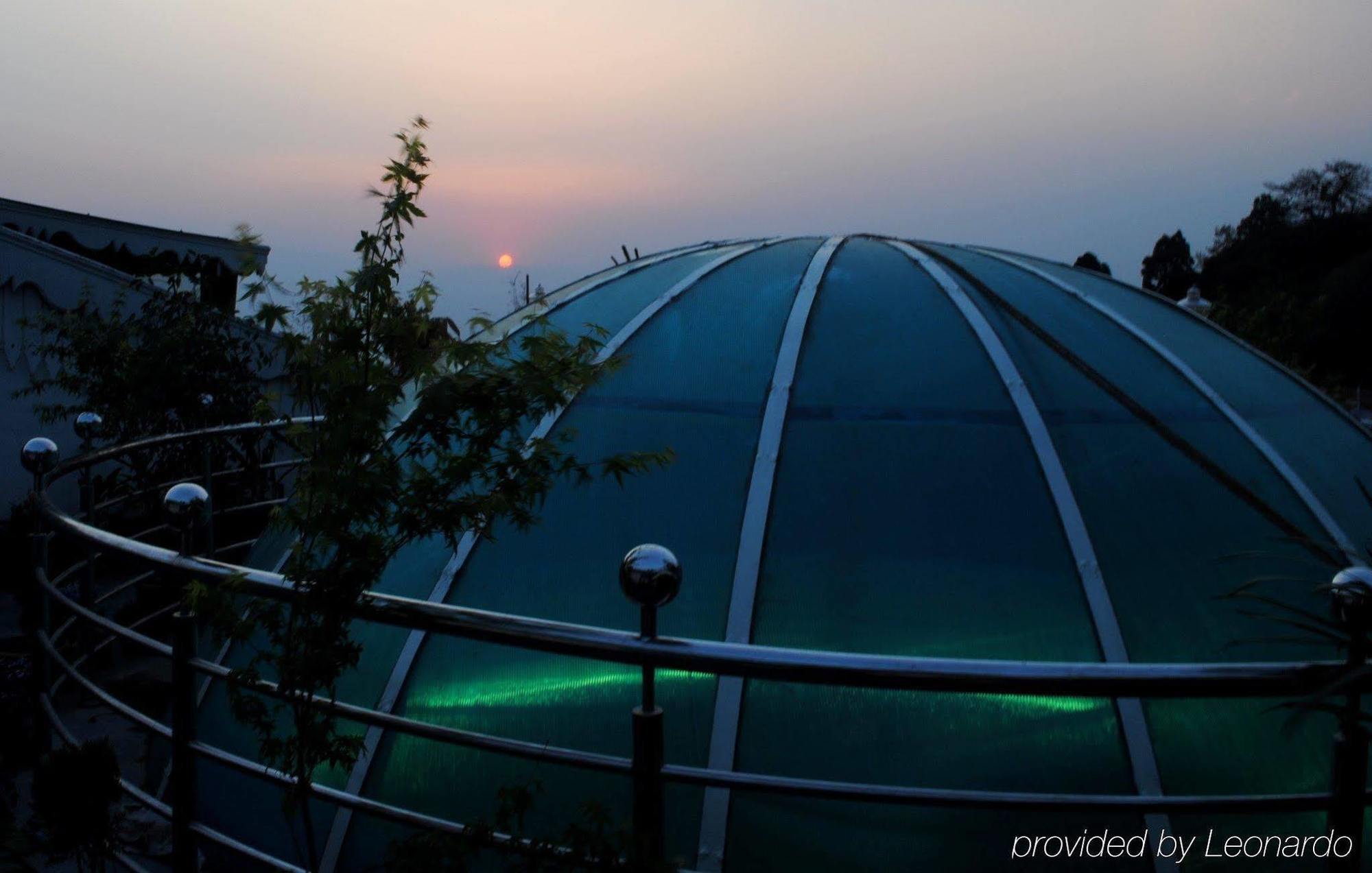 R.J.Resorts Darjeeling  Luaran gambar